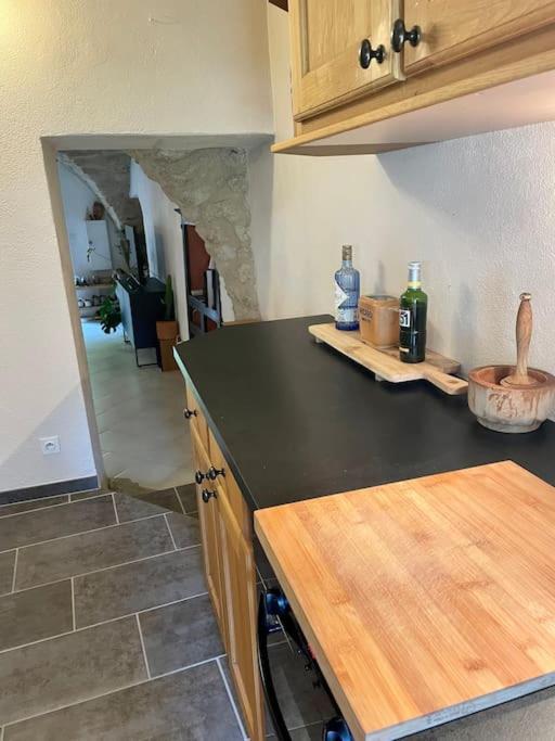 Holiday home Charmante Maison De Village Au Pied Du Luberon *